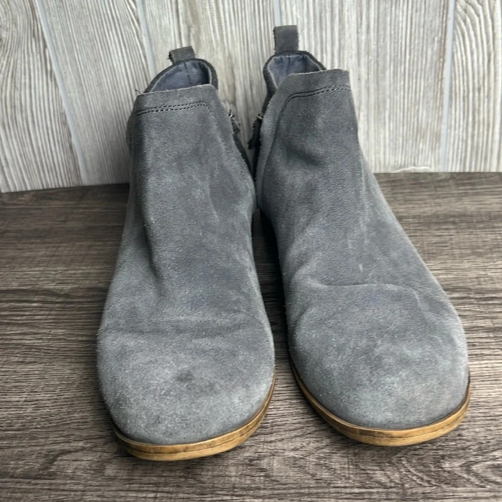 Toms Boots Womens 9 Heels Ankle Booties Grey Leather Closed Toe Zip